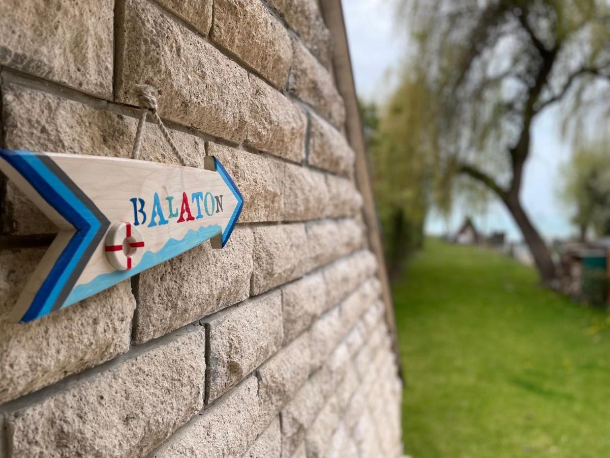 Green Lake House - Private Beach At Balaton Balatonakarattya Exterior photo