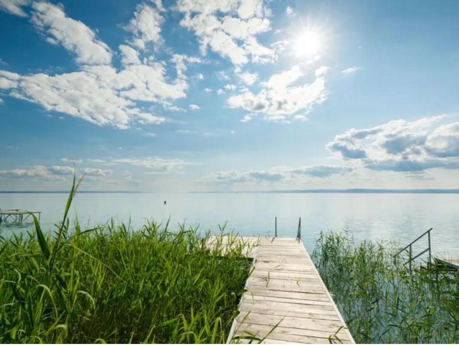 Green Lake House - Private Beach At Balaton Balatonakarattya Exterior photo