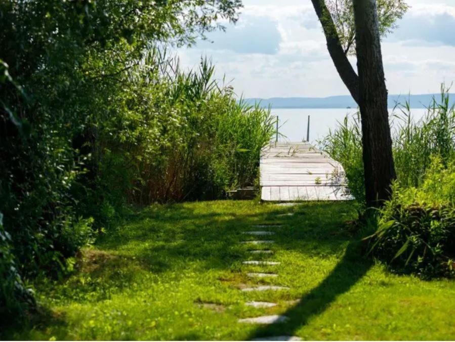 Green Lake House - Private Beach At Balaton Balatonakarattya Exterior photo