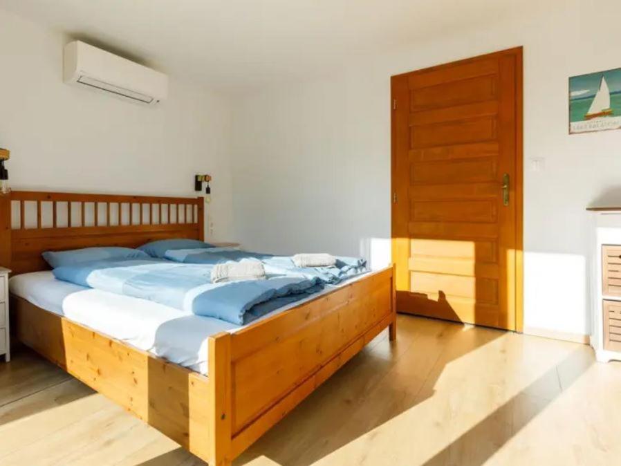 Green Lake House - Private Beach At Balaton Balatonakarattya Exterior photo